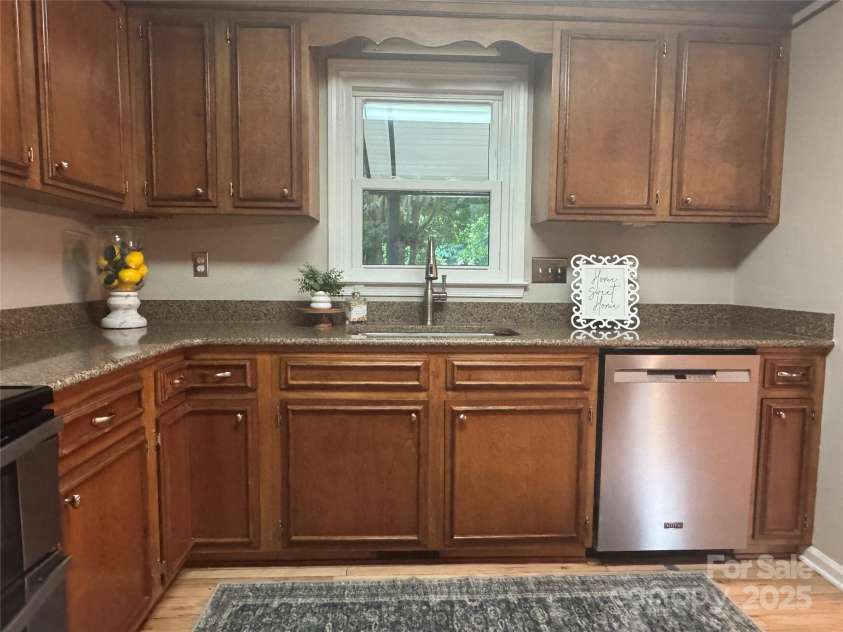 2225 Barger Road, Salisbury, NC 28146.  MLS# CAR4288090, YatesRealty ID 30857. 
