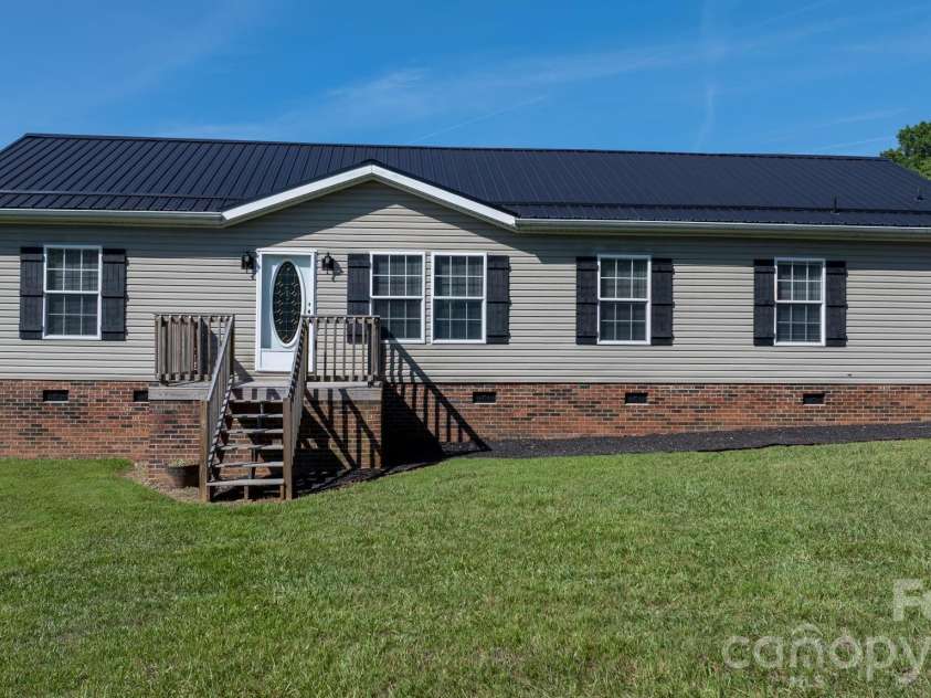 3015 Farm Pond Lane, Granite Falls, NC 28630.  MLS# CAR4391849, YatesRealty ID 30857. 