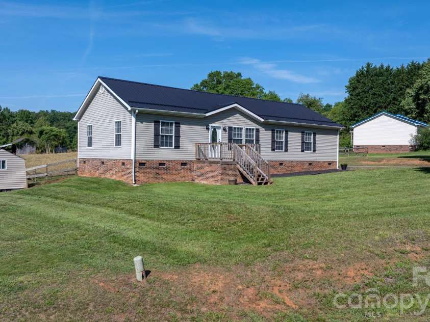 3015 Farm Pond Lane, Granite Falls, NC 28630.  MLS# CAR4391849, YatesRealty ID 30857. 