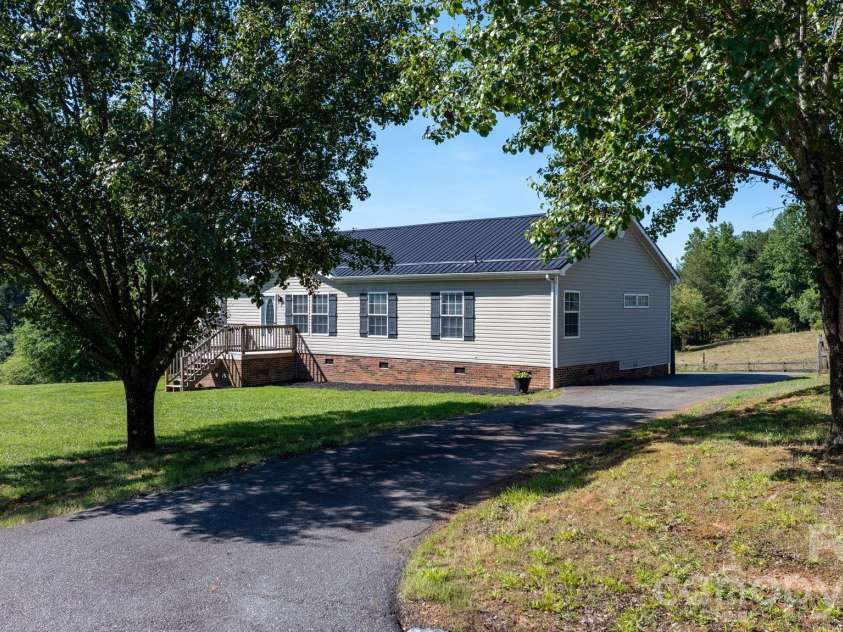 3015 Farm Pond Lane, Granite Falls, NC 28630.  MLS# CAR4391849, YatesRealty ID 30857. 