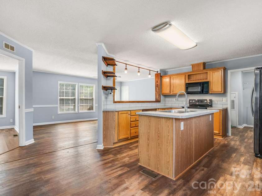 3015 Farm Pond Lane, Granite Falls, NC 28630.  MLS# CAR4391849, YatesRealty ID 30857. 
