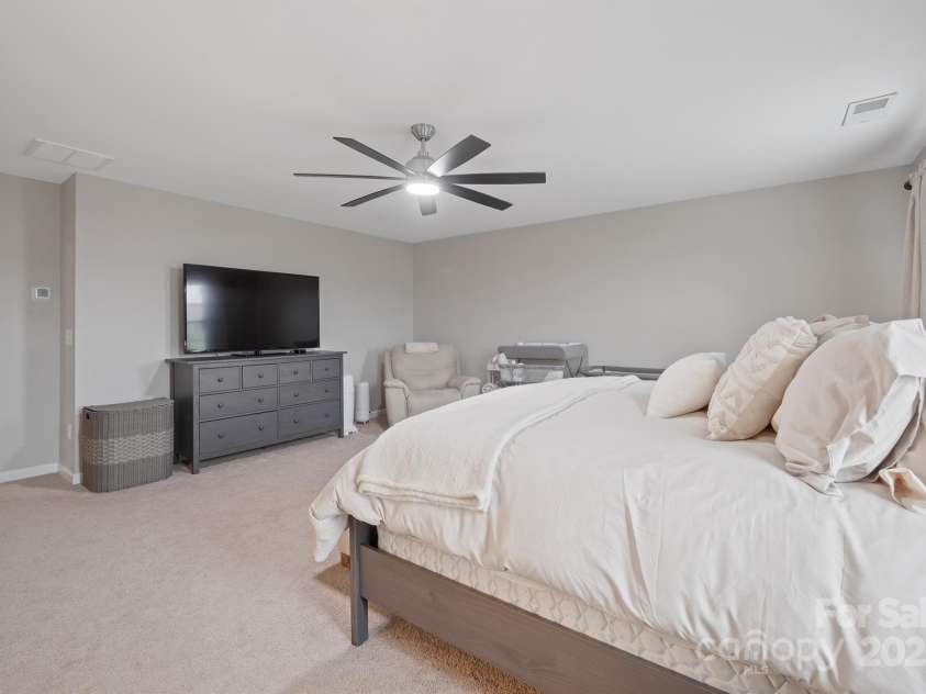 177 Falls Cove Drive, Troutman, NC 28166.  MLS# CAR4290056, YatesRealty ID 30858. 