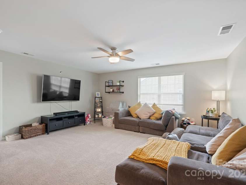 177 Falls Cove Drive, Troutman, NC 28166.  MLS# CAR4290056, YatesRealty ID 30858. 