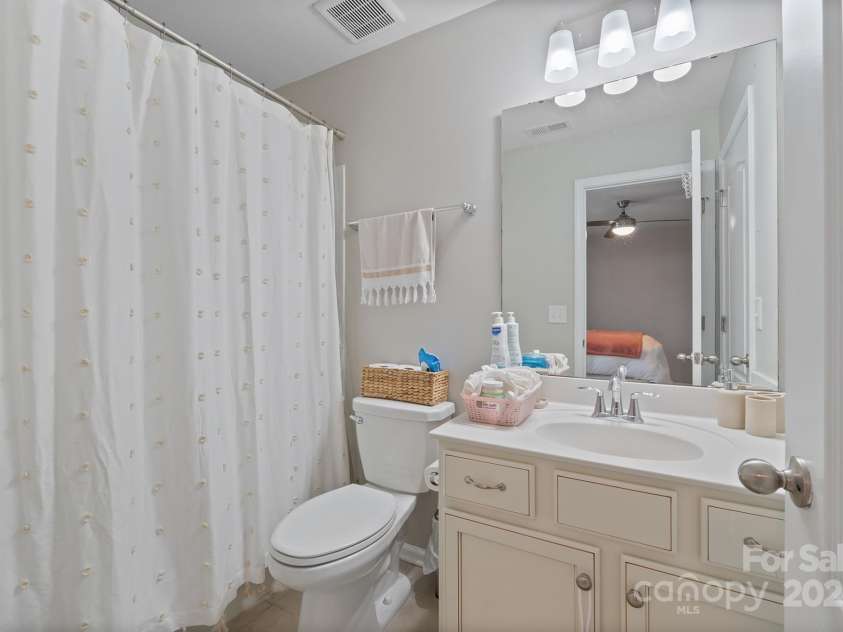 177 Falls Cove Drive, Troutman, NC 28166.  MLS# CAR4290056, YatesRealty ID 30858. 