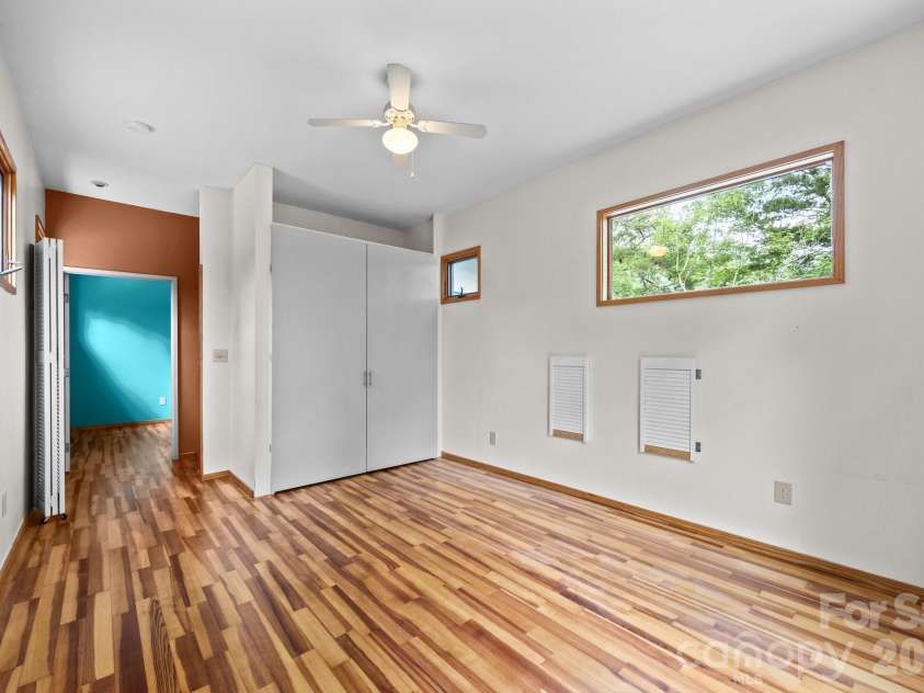 27 Rosebud Lane, Fairview, NC 28730.  MLS# CAR4352014, YatesRealty ID 3086. 