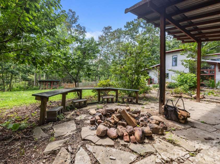 27 Rosebud Lane, Fairview, NC 28730.  MLS# CAR4352014, YatesRealty ID 3086. 
