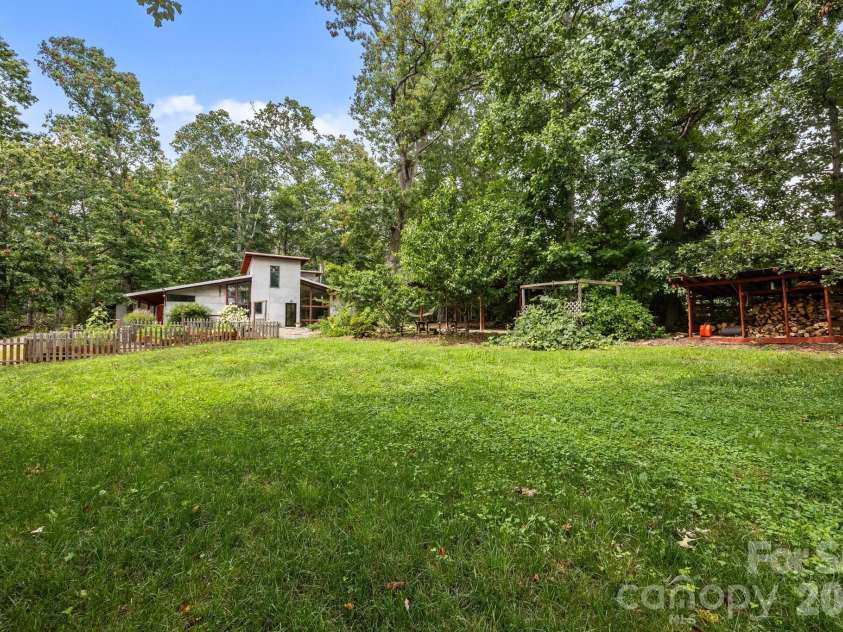 27 Rosebud Lane, Fairview, NC 28730.  MLS# CAR4352014, YatesRealty ID 3086. 