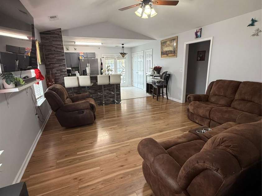 6807 Jamison Lane, Charlotte, NC 28269.  MLS# CAR4317327, YatesRealty ID 3086. 