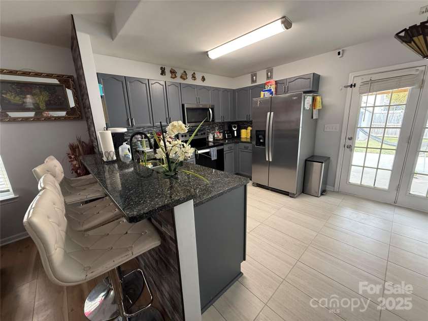 6807 Jamison Lane, Charlotte, NC 28269.  MLS# CAR4317327, YatesRealty ID 3086. 