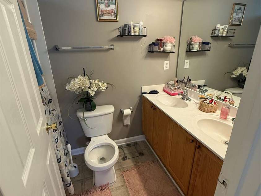 6807 Jamison Lane, Charlotte, NC 28269.  MLS# CAR4317327, YatesRealty ID 3086. 