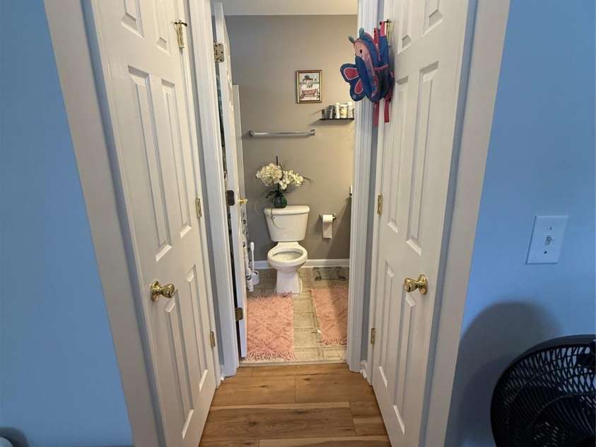 6807 Jamison Lane, Charlotte, NC 28269.  MLS# CAR4317327, YatesRealty ID 3086. 