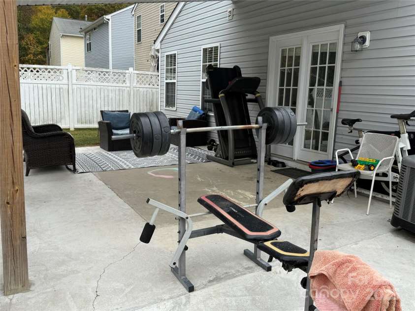 6807 Jamison Lane, Charlotte, NC 28269.  MLS# CAR4317327, YatesRealty ID 3086. 