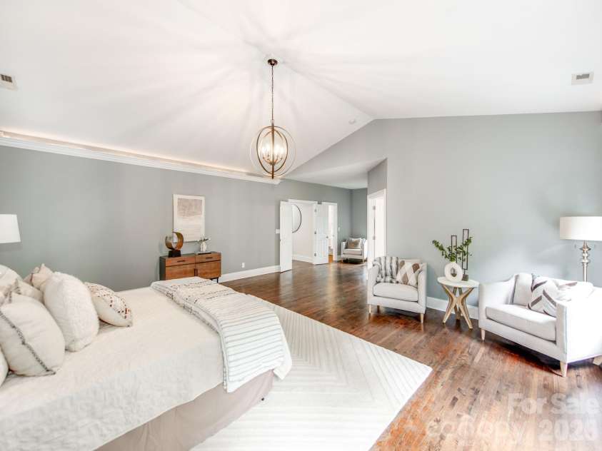 2907 Park Road, Charlotte, NC 28209.  MLS# CAR4390579, YatesRealty ID 30860. 