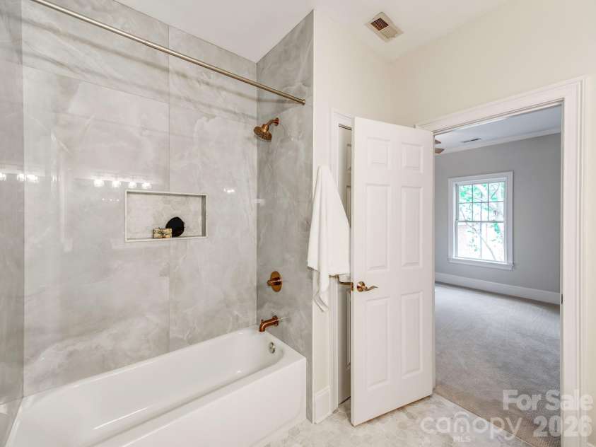 2907 Park Road, Charlotte, NC 28209.  MLS# CAR4390579, YatesRealty ID 30860. 