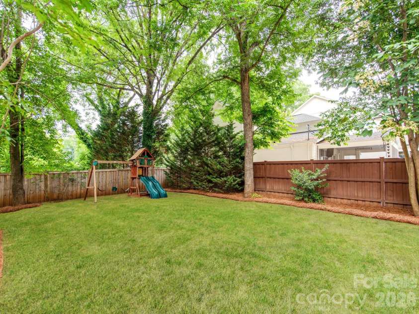 2907 Park Road, Charlotte, NC 28209.  MLS# CAR4390579, YatesRealty ID 30860. 