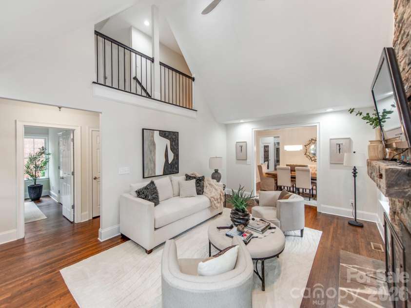 2907 Park Road, Charlotte, NC 28209.  MLS# CAR4390579, YatesRealty ID 30860. Living Room