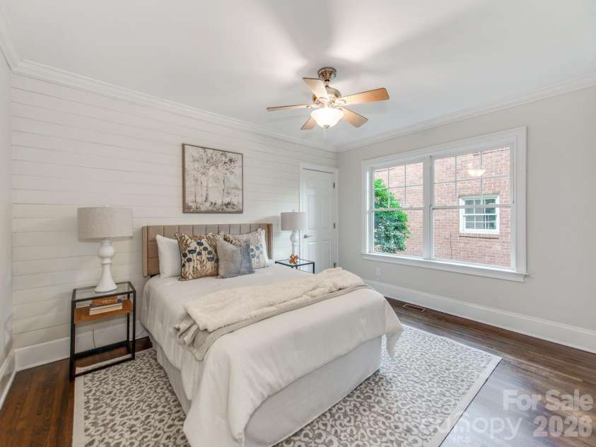 2907 Park Road, Charlotte, NC 28209.  MLS# CAR4390579, YatesRealty ID 30860. Main Level Guest Suite