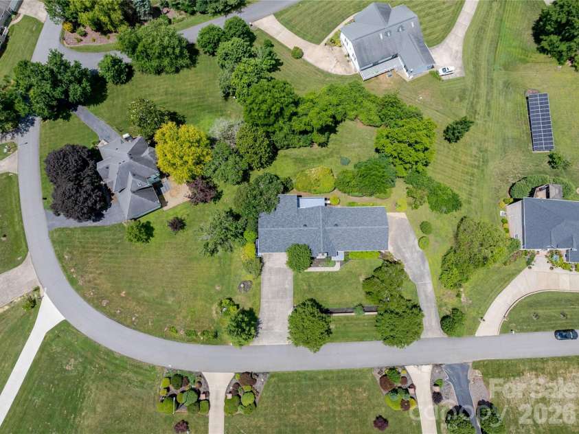 8 Scenic View Drive, Weaverville, NC 28787.  MLS# CAR4378316, YatesRealty ID 30862. 