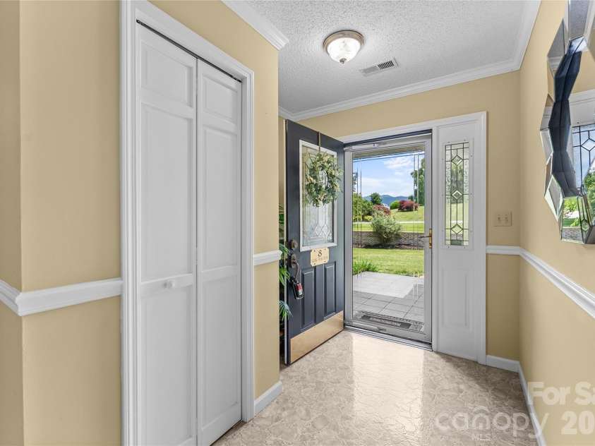 8 Scenic View Drive, Weaverville, NC 28787.  MLS# CAR4378316, YatesRealty ID 30862. 