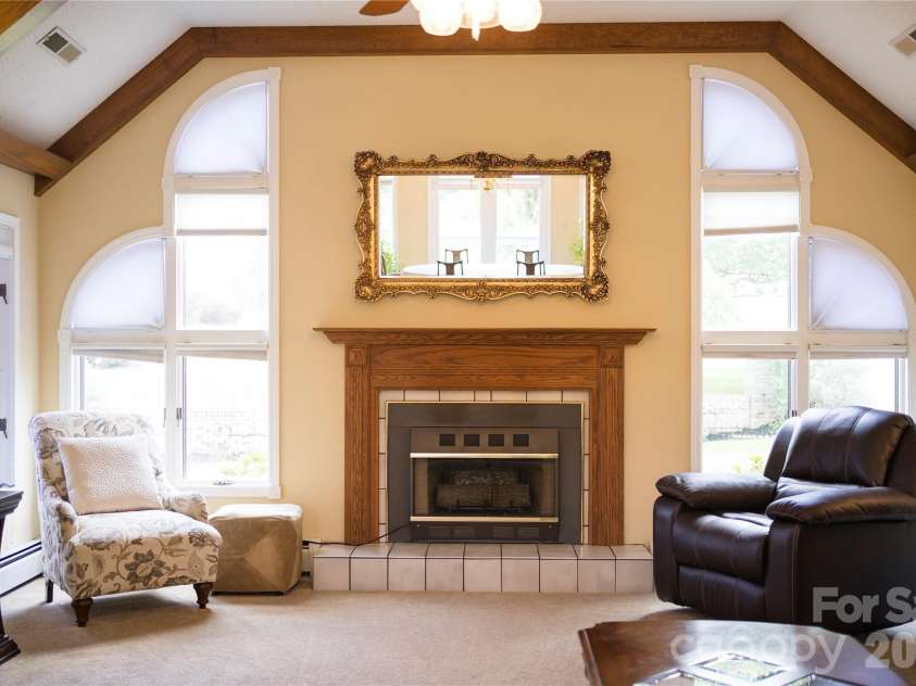 8 Scenic View Drive, Weaverville, NC 28787.  MLS# CAR4378316, YatesRealty ID 30862. 