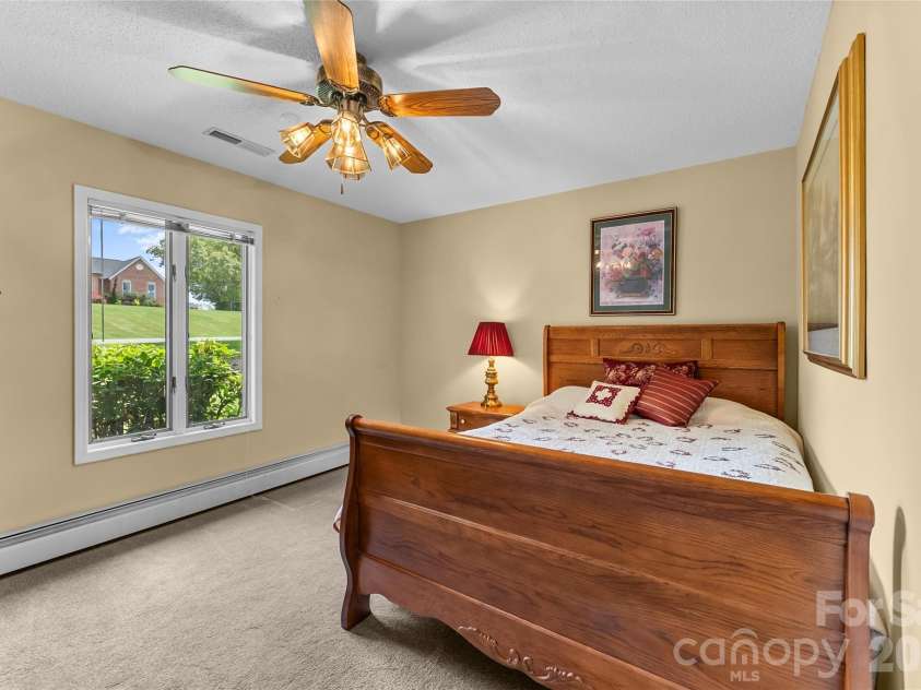 8 Scenic View Drive, Weaverville, NC 28787.  MLS# CAR4378316, YatesRealty ID 30862. 