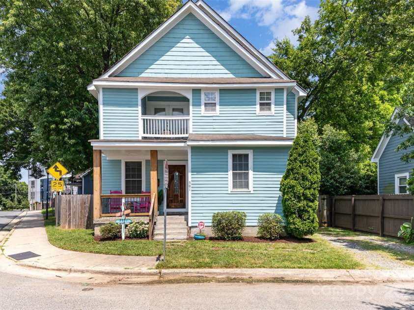 501 Mercury Street, Charlotte, NC 28205.  MLS# CAR4271317, YatesRealty ID 30863. 