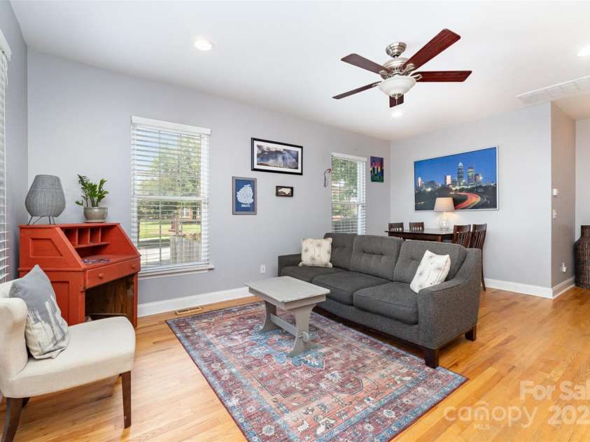 501 Mercury Street, Charlotte, NC 28205.  MLS# CAR4271317, YatesRealty ID 30863. 