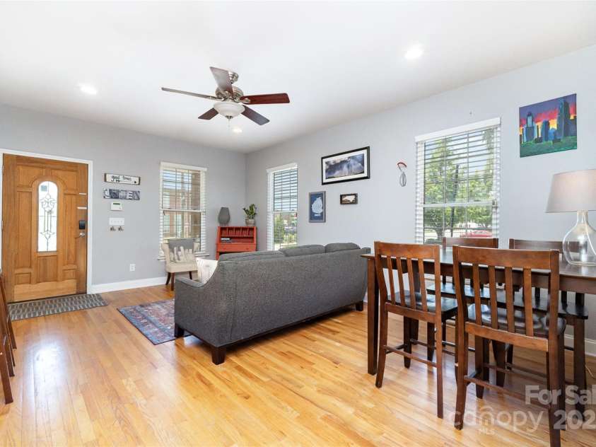 501 Mercury Street, Charlotte, NC 28205.  MLS# CAR4271317, YatesRealty ID 30863. 