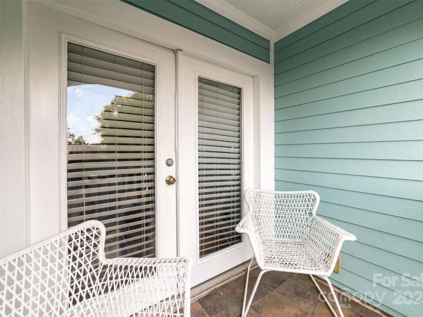 501 Mercury Street, Charlotte, NC 28205.  MLS# CAR4271317, YatesRealty ID 30863. 