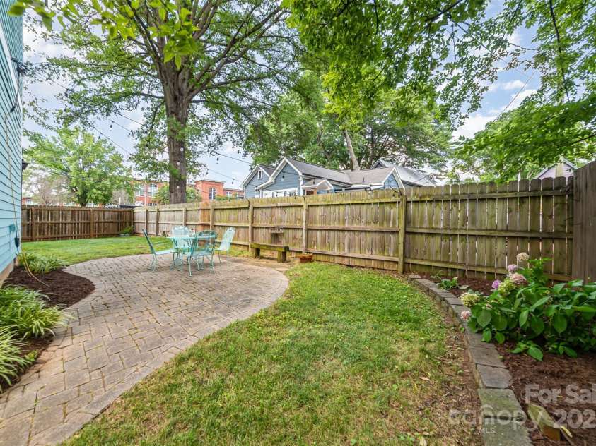 501 Mercury Street, Charlotte, NC 28205.  MLS# CAR4271317, YatesRealty ID 30863. 