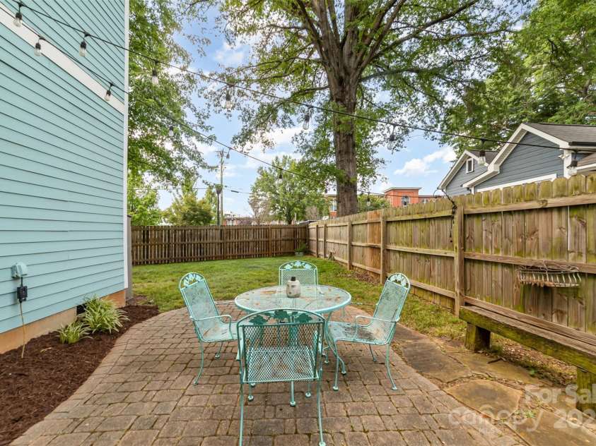 501 Mercury Street, Charlotte, NC 28205.  MLS# CAR4271317, YatesRealty ID 30863. 