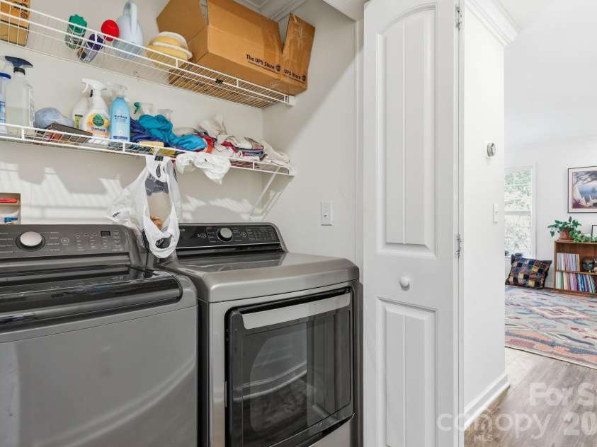 253 Brooklyn Lane, Asheville, NC 28803.  MLS# CAR4384481, YatesRealty ID 30866. 