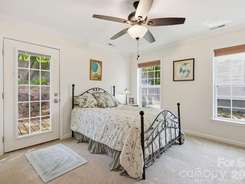 253 Brooklyn Lane, Asheville, NC 28803.  MLS# CAR4384481, YatesRealty ID 30866. Primary Bedroom