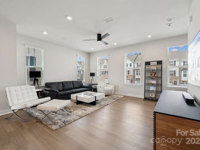 9823 Oaklawn Boulevard, Huntersville, NC 28078.  MLS# CAR4251168, YatesRealty ID 30866. 