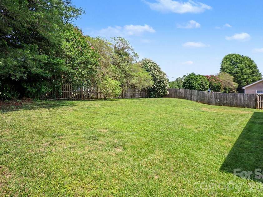 132 Brookhollow Drive, Mount Holly, NC 28120.  MLS# CAR4392675, YatesRealty ID 30868. 
