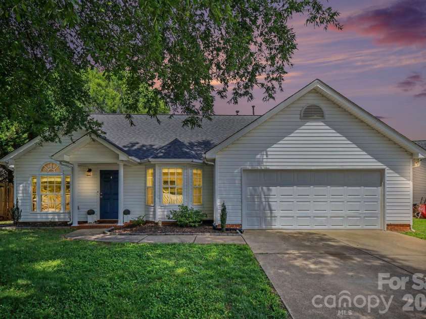 132 Brookhollow Drive, Mount Holly, NC 28120.  MLS# CAR4392675, YatesRealty ID 30868. 
