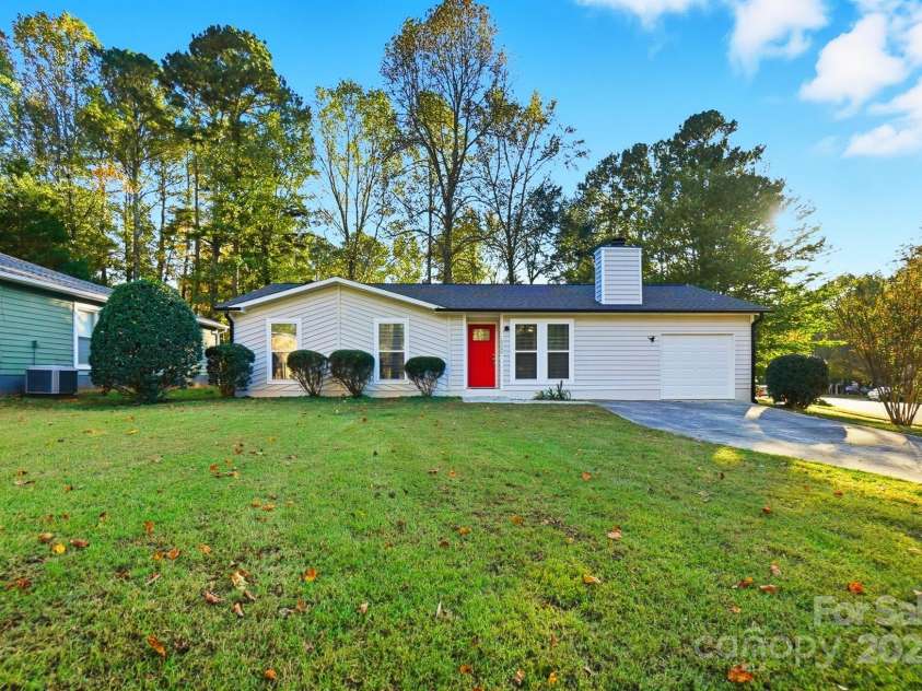 10200 Atchinson Drive, Mint Hill, NC 28227.  MLS# CAR4316126, YatesRealty ID 3087. 