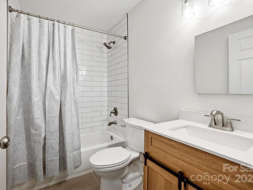 10200 Atchinson Drive, Mint Hill, NC 28227.  MLS# CAR4316126, YatesRealty ID 3087. Hall full bath