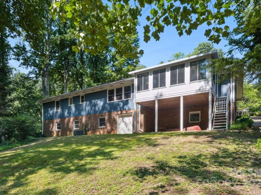 104 Britton Avenue, Hendersonville, NC 28791.  MLS# CAR4273610, YatesRealty ID 3087. 