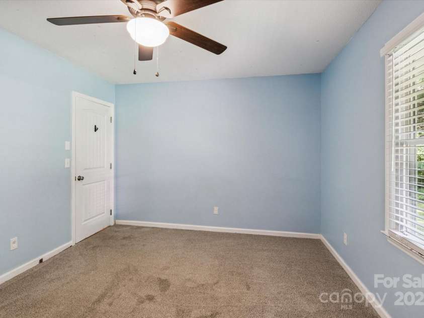 104 Britton Avenue, Hendersonville, NC 28791.  MLS# CAR4273610, YatesRealty ID 3087. 