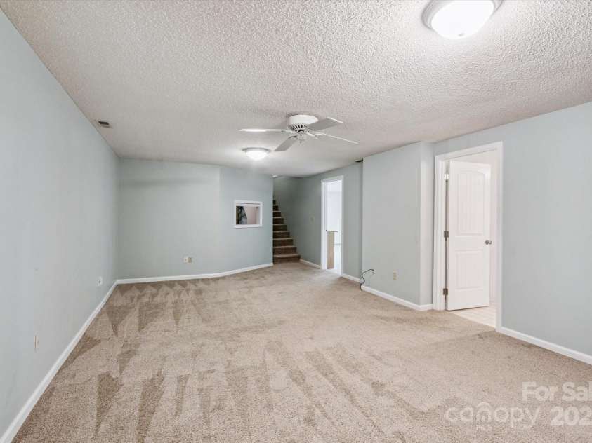 104 Britton Avenue, Hendersonville, NC 28791.  MLS# CAR4273610, YatesRealty ID 3087. 