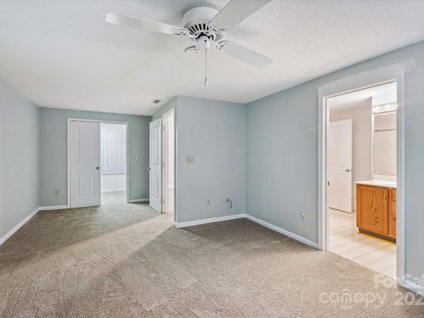 104 Britton Avenue, Hendersonville, NC 28791.  MLS# CAR4273610, YatesRealty ID 3087. 