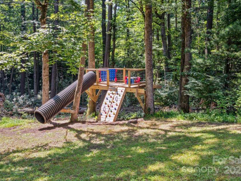 104 Britton Avenue, Hendersonville, NC 28791.  MLS# CAR4273610, YatesRealty ID 3087. 