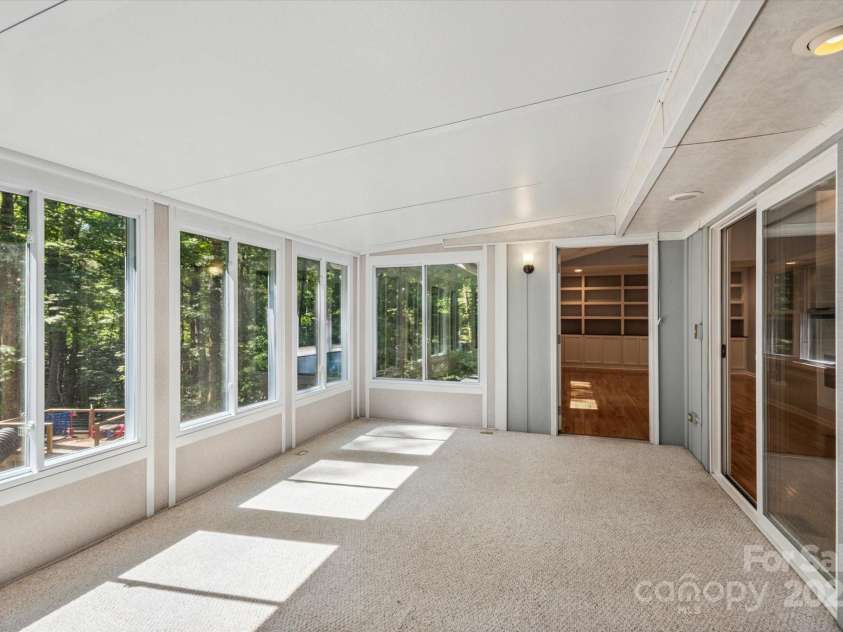 104 Britton Avenue, Hendersonville, NC 28791.  MLS# CAR4273610, YatesRealty ID 3087. 