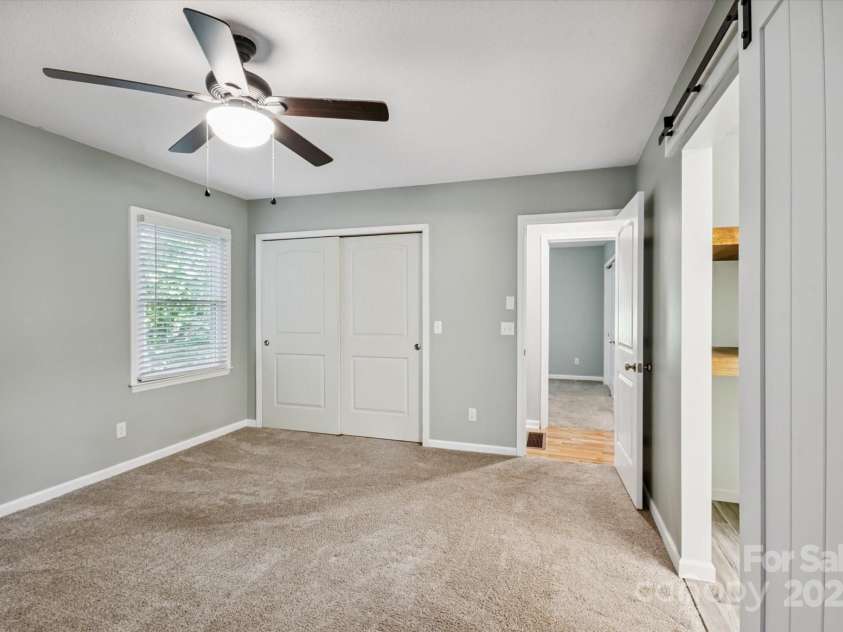 104 Britton Avenue, Hendersonville, NC 28791.  MLS# CAR4273610, YatesRealty ID 3087. 