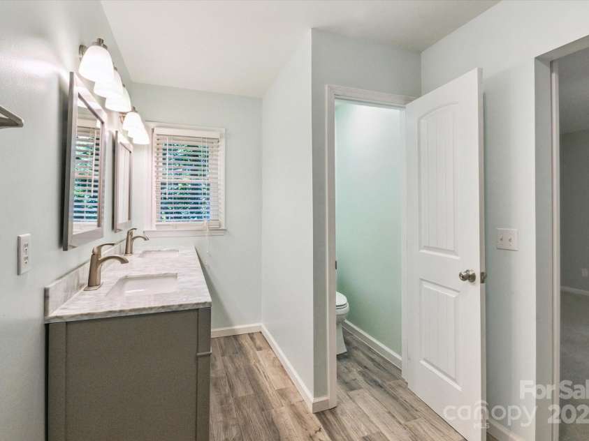 104 Britton Avenue, Hendersonville, NC 28791.  MLS# CAR4273610, YatesRealty ID 3087. 
