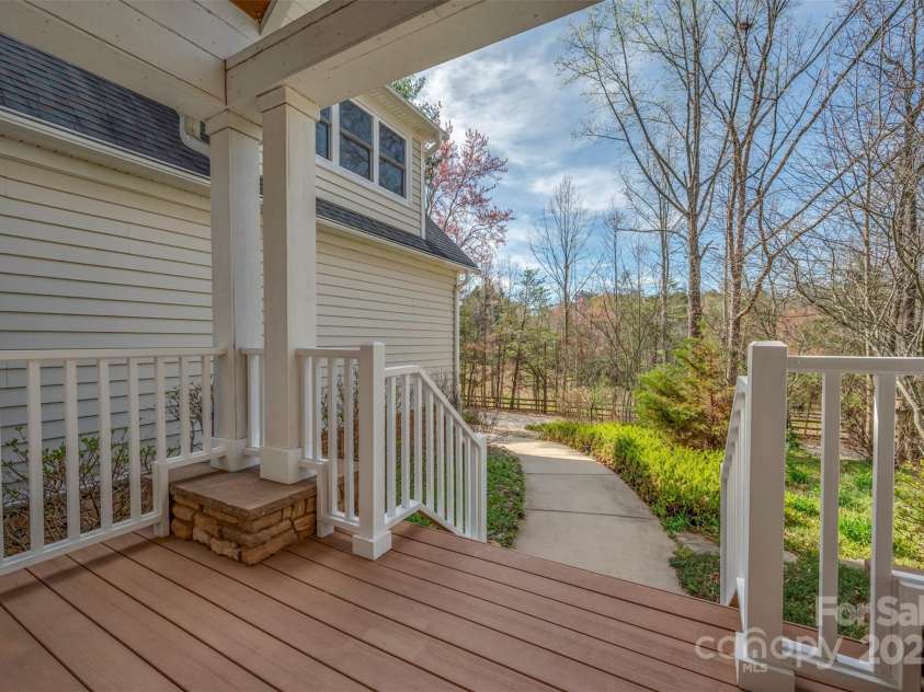 240 Persimmon Hill Drive, Columbus, NC 28722.  MLS# CAR4232321, YatesRealty ID 3087. 