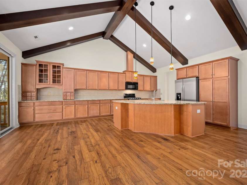 240 Persimmon Hill Drive, Columbus, NC 28722.  MLS# CAR4232321, YatesRealty ID 3087. 