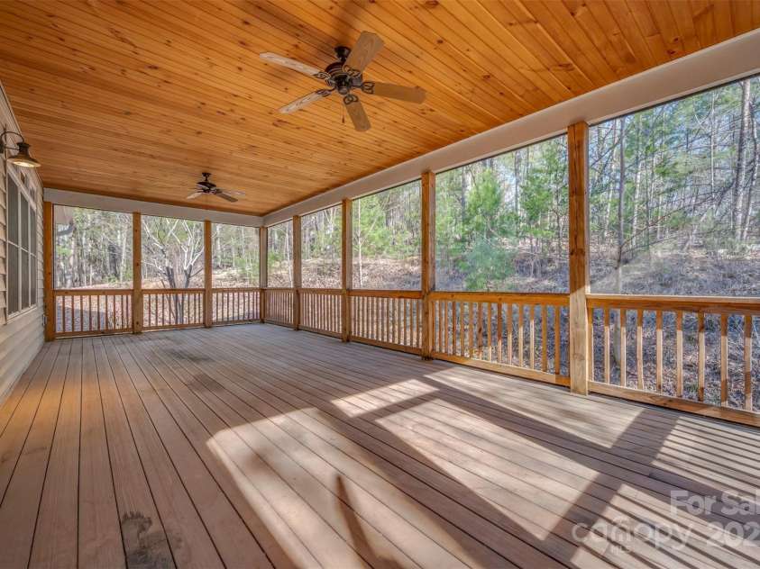 240 Persimmon Hill Drive, Columbus, NC 28722.  MLS# CAR4232321, YatesRealty ID 3087. 