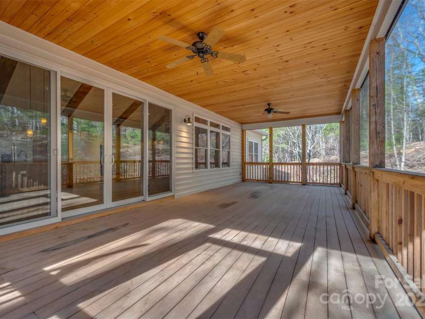 240 Persimmon Hill Drive, Columbus, NC 28722.  MLS# CAR4232321, YatesRealty ID 3087. 